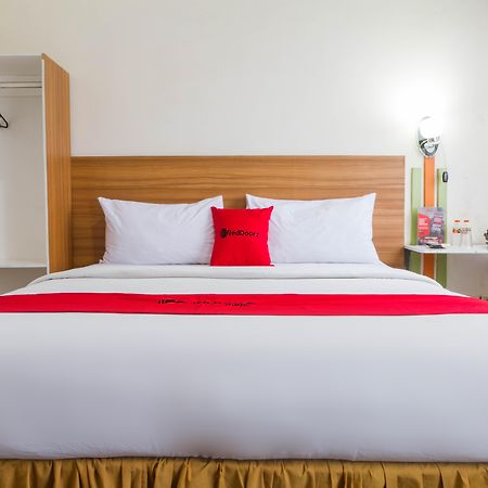 Reddoorz Plus @ Surapati 2 Bandung Eksteriør billede