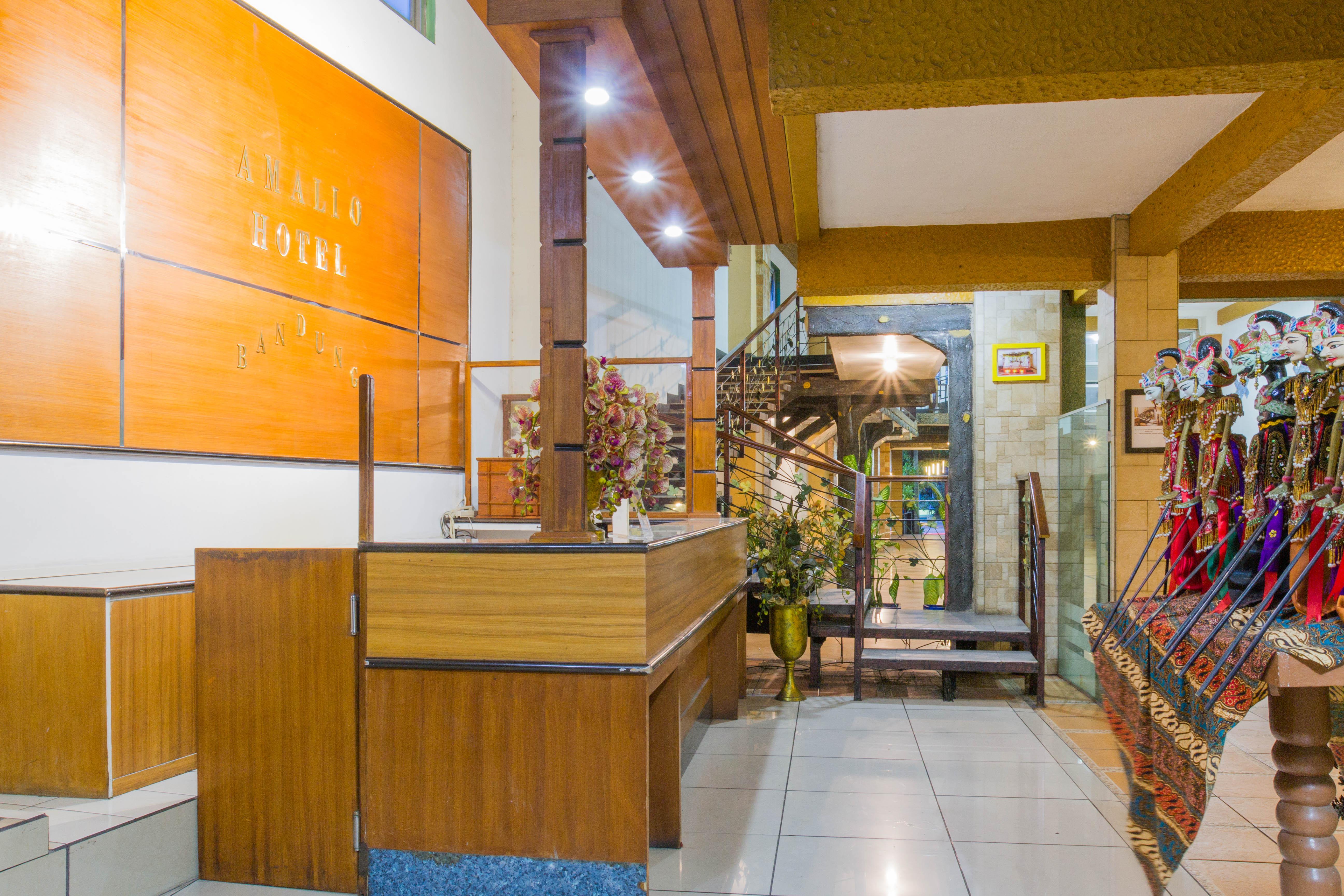 Reddoorz Plus @ Surapati 2 Bandung Eksteriør billede