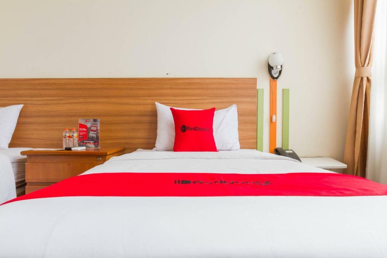 Reddoorz Plus @ Surapati 2 Bandung Eksteriør billede