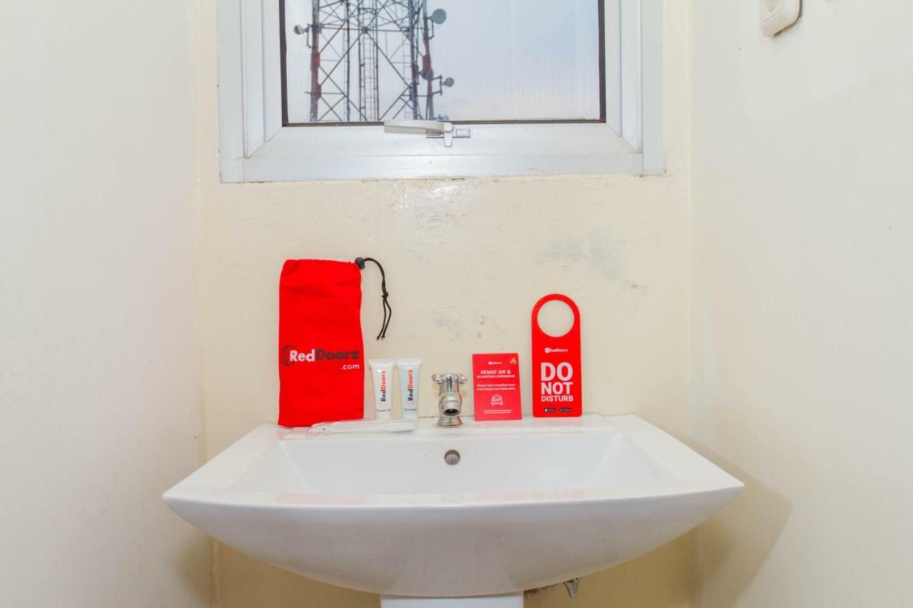 Reddoorz Plus @ Surapati 2 Bandung Eksteriør billede