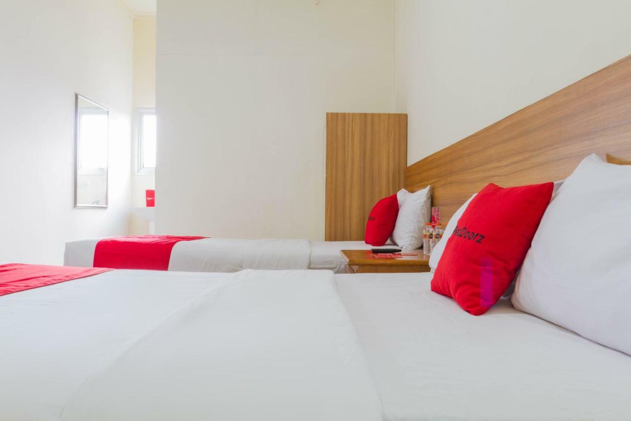 Reddoorz Plus @ Surapati 2 Bandung Eksteriør billede