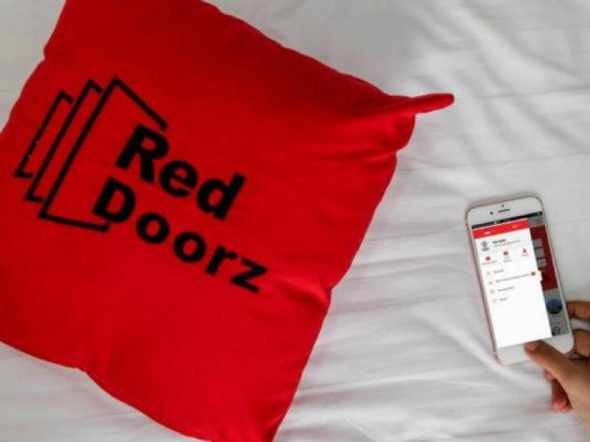 Reddoorz Plus @ Surapati 2 Bandung Eksteriør billede